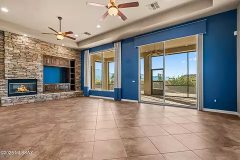 Living - 66213 E Box Elder Rd, Tucson, AZ 85739 photo 3 of 7