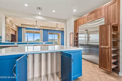 Kitchen - 66213 E Box Elder Rd, Tucson, AZ 85739 photo 7 of 9