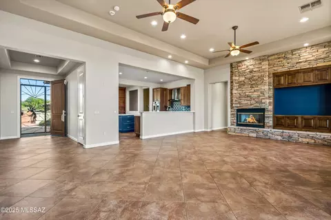 Living - 66213 E Box Elder Rd, Tucson, AZ 85739 photo 4 of 7