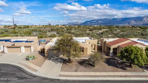 11962 N Crescendo Dr, Tucson, AZ 85737