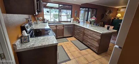 Kitchen - 1002 E Geneva St, Sunsites, AZ 85625 photo 7 of 7
