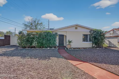 3022 E Seneca St, Tucson, AZ 85716