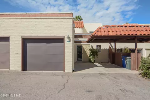 49 N Camino De La Reflexion, Tucson, AZ 85748