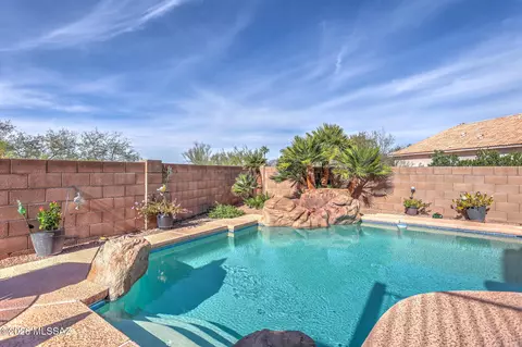 Exterior - 10236 E Buffaloberry Loop, Tucson, AZ 85748 photo 14 of 16