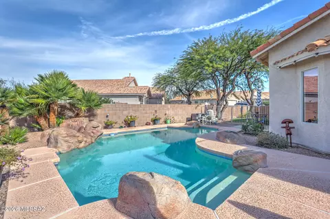 Exterior - 10236 E Buffaloberry Loop, Tucson, AZ 85748 photo 7 of 16