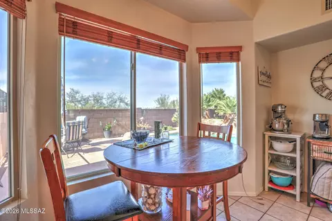 Dining - 10236 E Buffaloberry Loop, Tucson, AZ 85748 photo 2 of 2