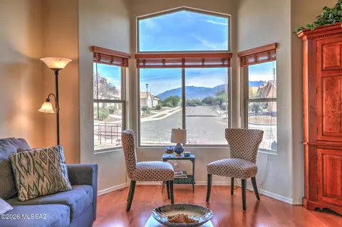 Living - 10236 E Buffaloberry Loop, Tucson, AZ 85748 photo 2 of 5