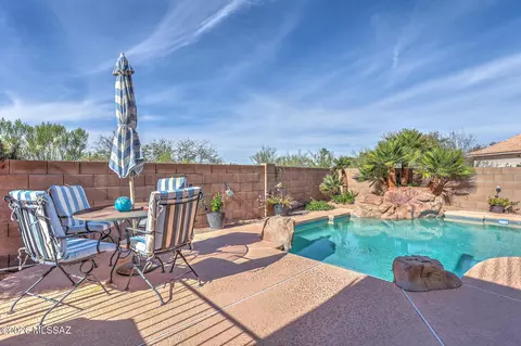 Exterior - 10236 E Buffaloberry Loop, Tucson, AZ 85748 photo 15 of 16