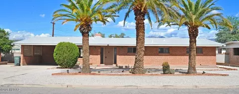 5121 E 9th St, Tucson, AZ 85711
