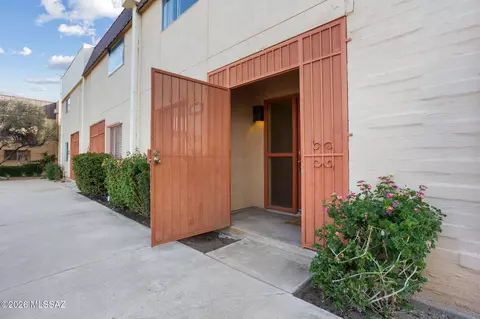 1337 E Fort Lowell Rd #C, Tucson, AZ 85719
