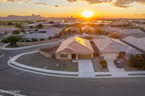 3772 W Desert Totem Ln, Tucson, AZ 85742