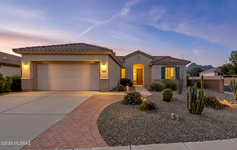 8055 W Cottonwood Wash Way, Tucson, AZ 85743