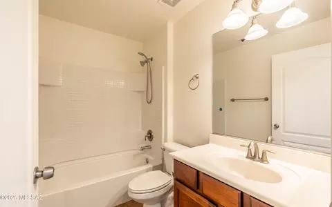Bath - 5295 E Agave Vista Dr, Tucson, AZ 85756 photo 3 of 3