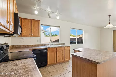 Kitchen - 10001 E Apache Rain Dr, Tucson, AZ 85748 photo 1 of 3