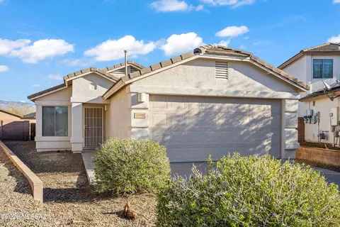 10001 E Apache Rain Dr, Tucson, AZ 85748