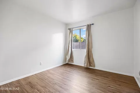 Bedroom - 10001 E Apache Rain Dr, Tucson, AZ 85748 photo 2 of 4