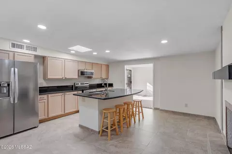 1546 S Marvin Ave, Tucson, AZ 85710