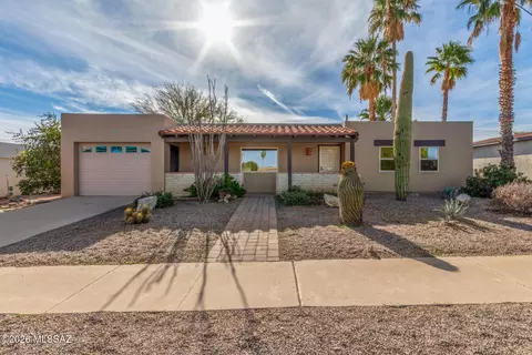 132 E Santa Rebecca Dr, Green Valley, AZ 85614