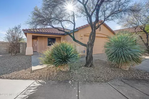 6684 E Ladonna Ln, Tucson, AZ 85706