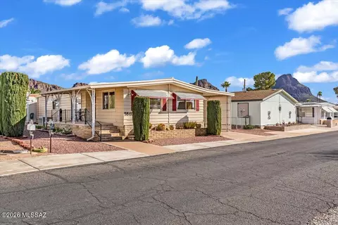 5840 W Flying W St, Tucson, AZ 85713