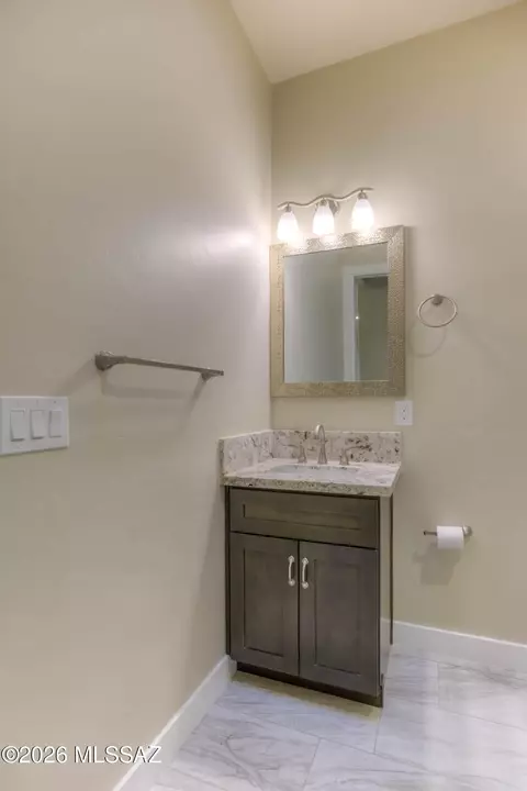 Bath - 13407 S Sundown Ranch Rd, Vail, AZ 85641 photo 2 of 5