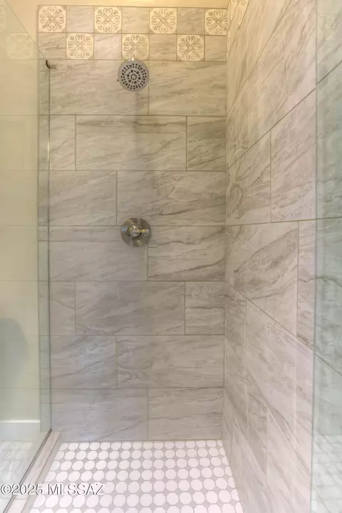 Bath - 13407 S Sundown Ranch Rd, Vail, AZ 85641 photo 3 of 5