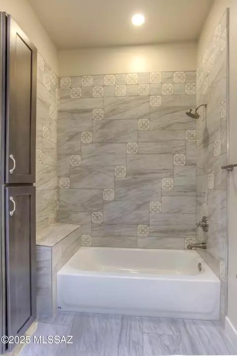 Bath - 13407 S Sundown Ranch Rd, Vail, AZ 85641 photo 5 of 5