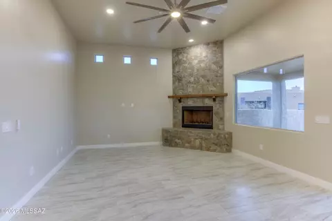 Living - 13407 S Sundown Ranch Rd, Vail, AZ 85641 photo 1 of 6