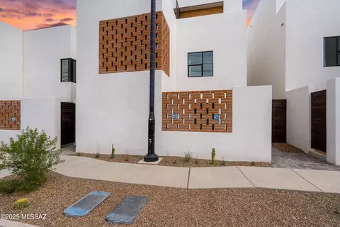 40 W 18th St, Tucson, AZ 85701