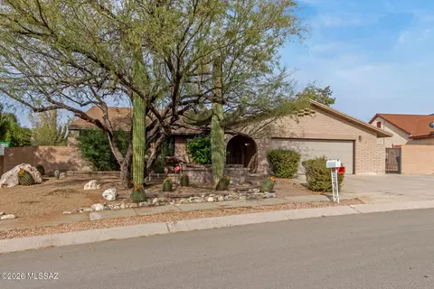 4700 W Red Wolf Dr, Tucson, AZ 85742