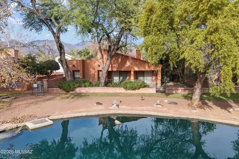 3167 N Willow Creek Dr, Tucson, AZ 85712