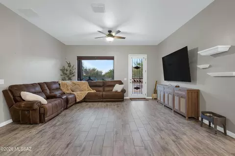 Living - 13561 E Aviara Pl, Vail, AZ 85641 photo 1 of 2