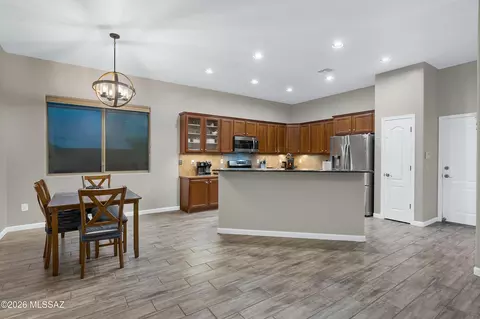 Kitchen - 13561 E Aviara Pl, Vail, AZ 85641 photo 1 of 4