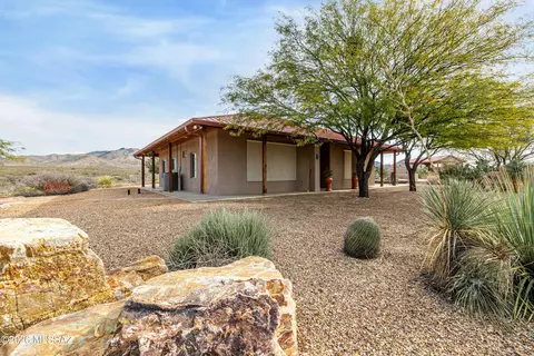 Exterior - 6828 E Diamondback Rd, Saint David, AZ 85630 photo 5 of 15