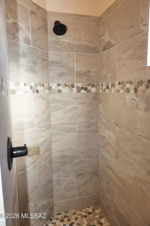 Bath - 6767 E De Vaca Cir, Saint David, AZ 85630 photo 5 of 7