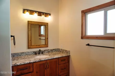 Bath - 6767 E De Vaca Cir, Saint David, AZ 85630 photo 6 of 7