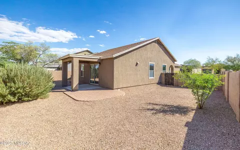 Exterior - 5283 E Desert Straw Ln, Tucson, AZ 85756 photo 2 of 6