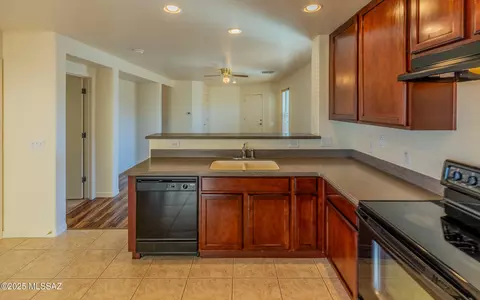 Kitchen - 5283 E Desert Straw Ln, Tucson, AZ 85756 photo 3 of 3