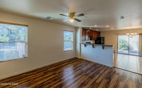 Living - 5283 E Desert Straw Ln, Tucson, AZ 85756 photo 2 of 4