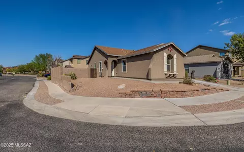 5283 E Desert Straw Ln, Tucson, AZ 85756