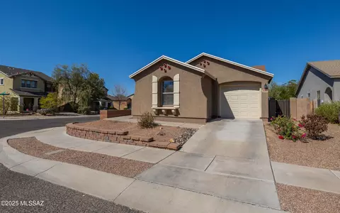Exterior - 5283 E Desert Straw Ln, Tucson, AZ 85756 photo 3 of 6
