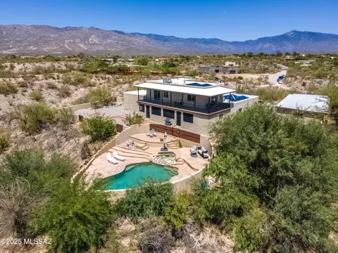 7370 S Cactus Thorn Ln, Tucson, AZ 85747