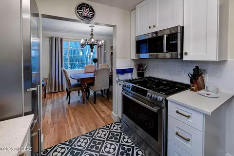 Kitchen - 243 E University Blvd, Tucson, AZ 85705 photo 7 of 9