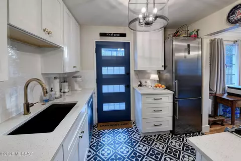 Kitchen - 243 E University Blvd, Tucson, AZ 85705 photo 9 of 9