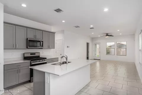 Kitchen - 12711 E Joffroy Dr, Vail, AZ 85641 photo 1 of 1