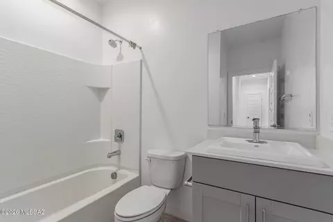 Bath - 12711 E Joffroy Dr, Vail, AZ 85641 photo 2 of 2