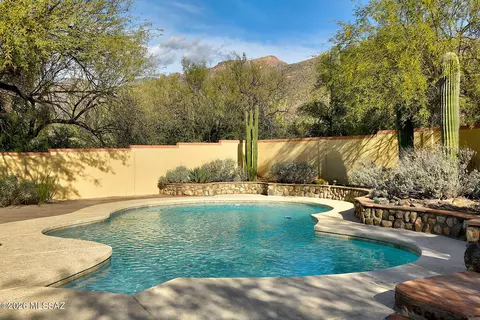 10451 E Plumeria Rd, Tucson, AZ 85749