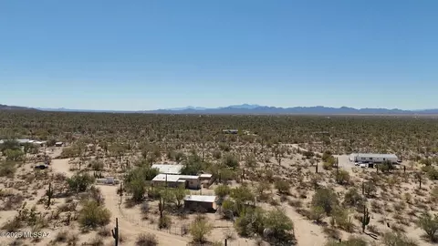 11480 W Triple J Way, Tucson, AZ 85743