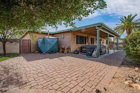 Exterior - 8443 E 20th St, Tucson, AZ 85710 photo 5 of 6