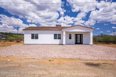 1797 Benecia Ct, Rio Rico, AZ 85648